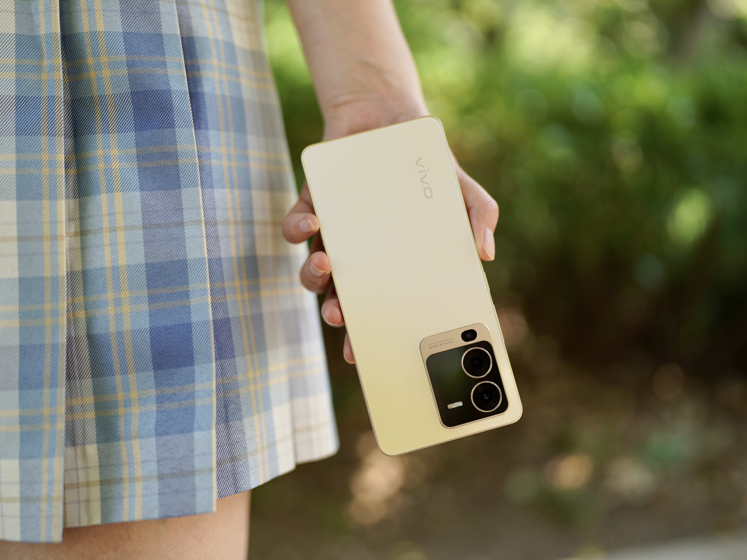 再来一组vivo S15户外图赏~
浅金