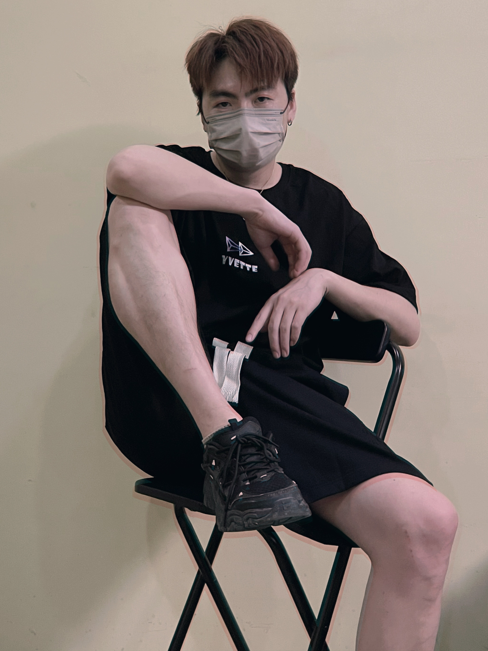 每次All black出门都觉得自己从头酷到脚🕶️