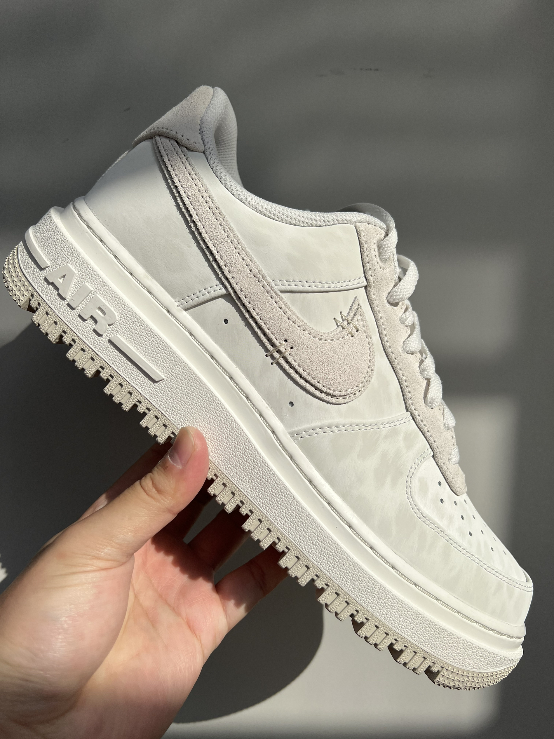 🏀开箱｜ Air Force 1 Luxe“帆白”