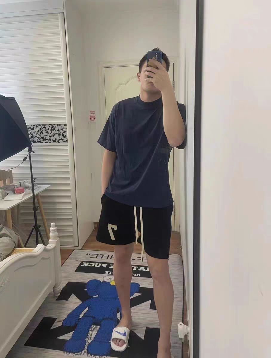简约三方联名短袖分享