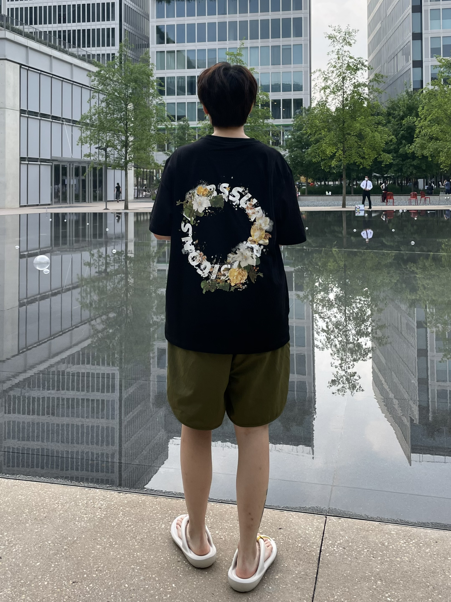 夏季穿搭丨百元黑色短袖也太有氛围感了吧！
