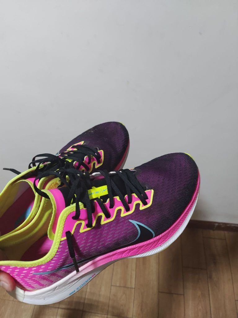 NIKE官网在2018年8月2日正式发售