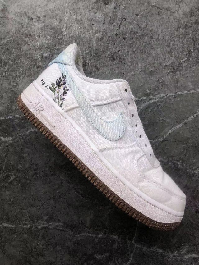 每天修鞋