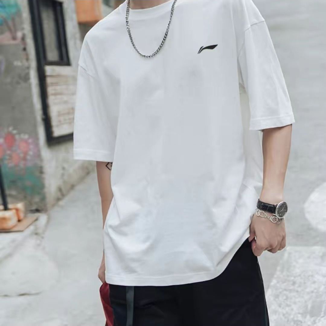 ootd/没有人会拒绝白T