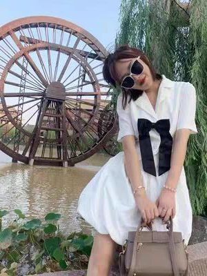 穿上它要有甜甜的恋爱啦