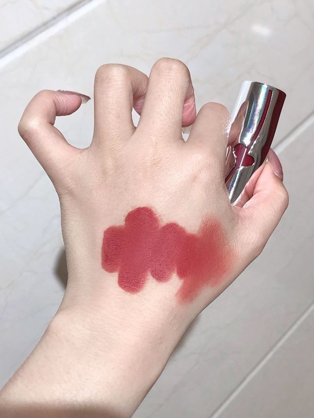 芋泥玫瑰口红💄太爱了！橄榄皮涂好显白～