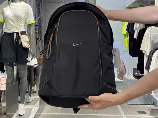 Nike 收纳隔层耐用可调节肩带男女双肩包 分享