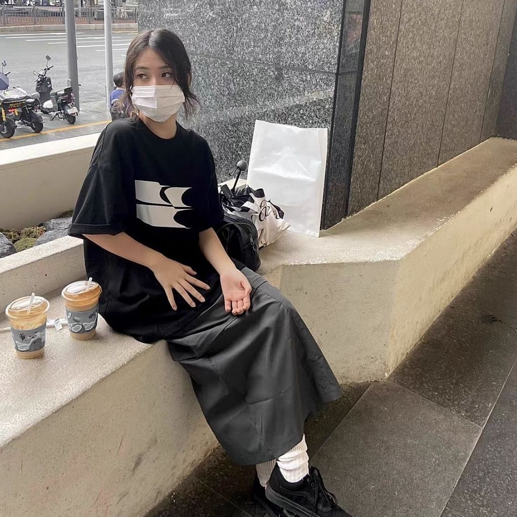 这不就是你喜欢的质感黑短袖吗
