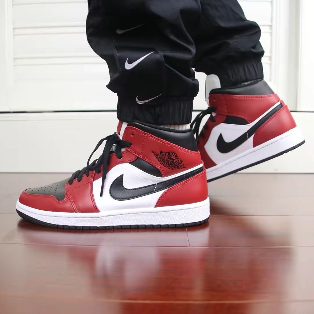 Aj1