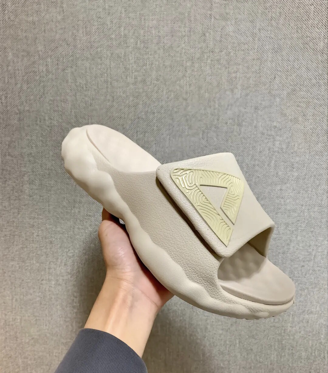 出街必备拖鞋｜帅！🤣