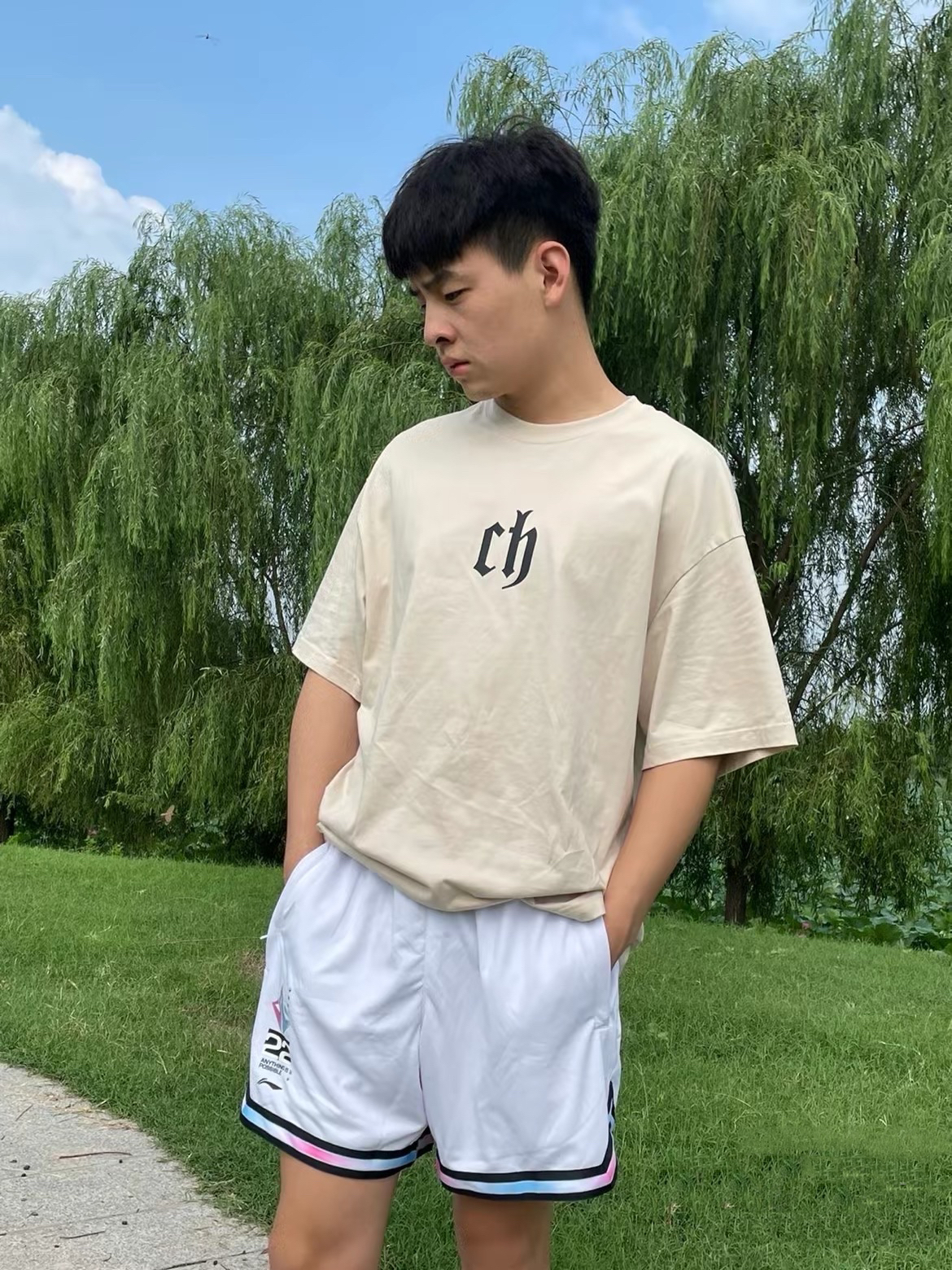 彩色条纹短裤太帅了