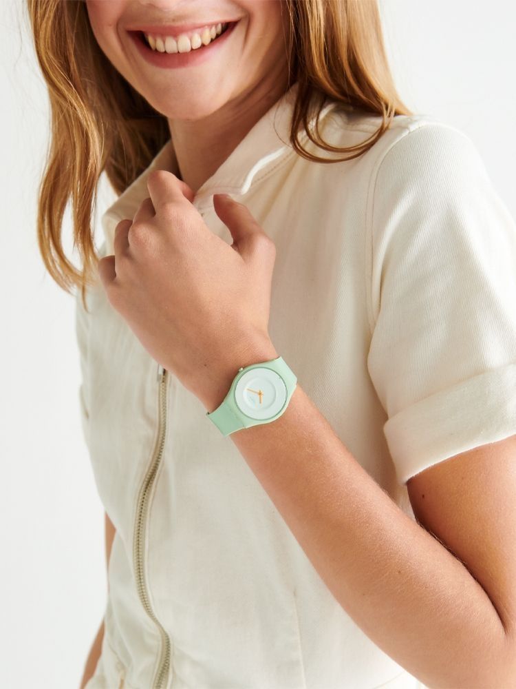 Swatch/斯沃琪 SKIN超薄系列 彩色简约休闲风石英男女腕表 推荐