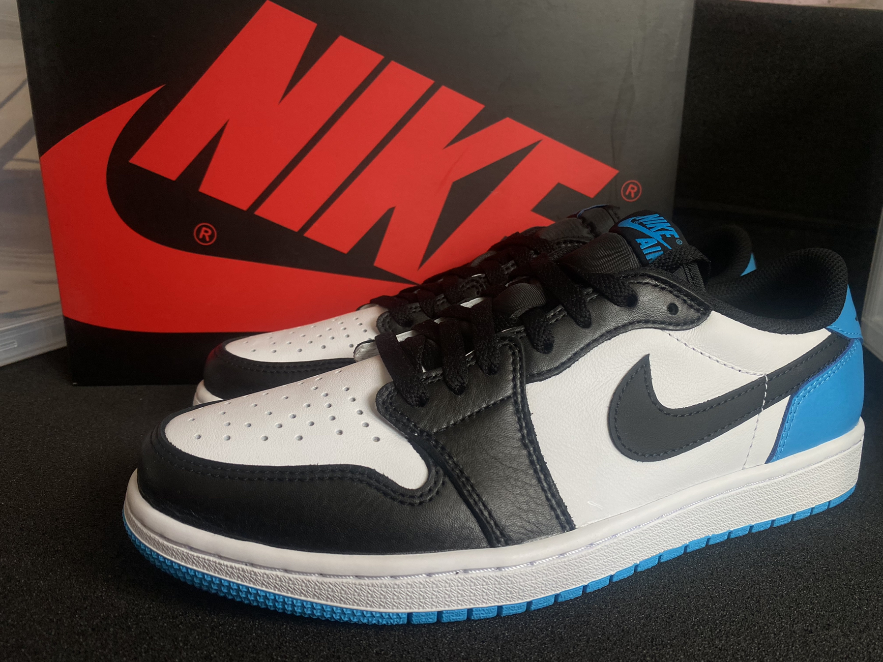 必不可少的夏日AJ1Low