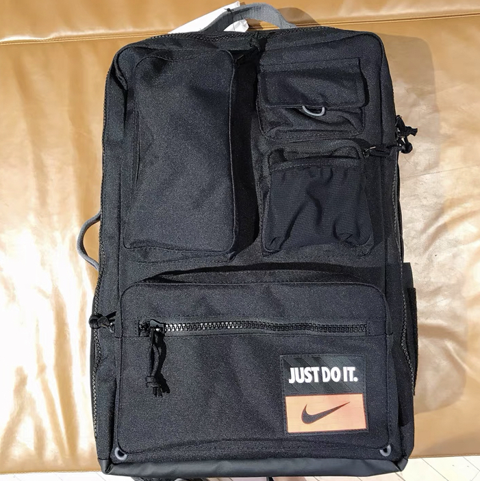 Nike 双肩包缓震收纳拉链口袋拼接网眼男书包