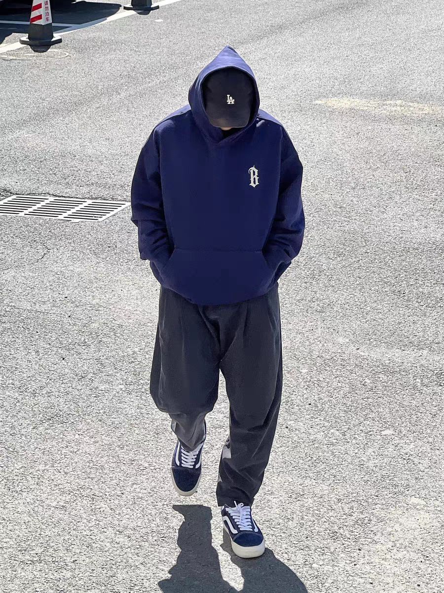 ootd 藏蓝色卫衣高质感穿搭
