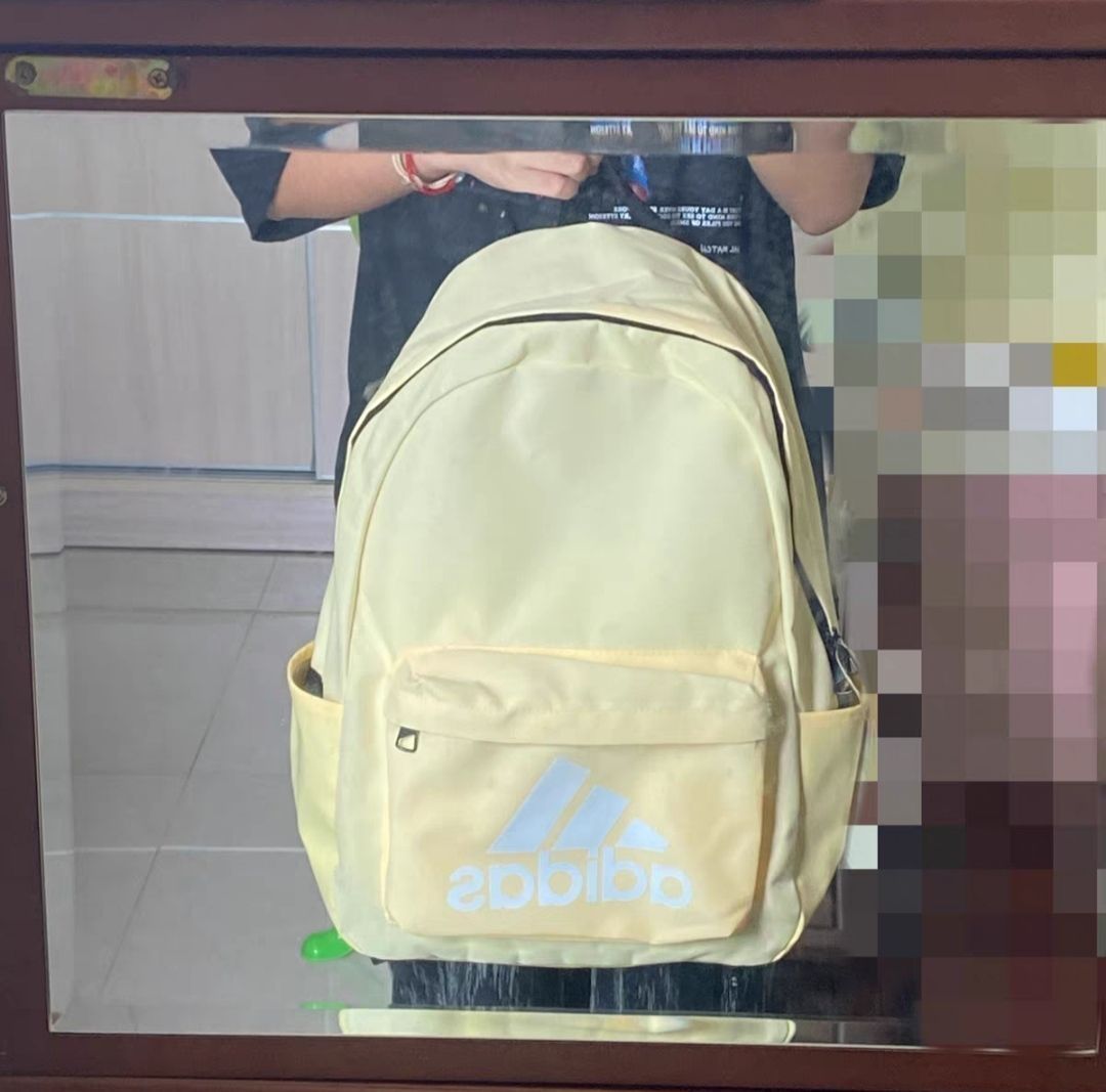休闲纯色双肩包推荐来啦