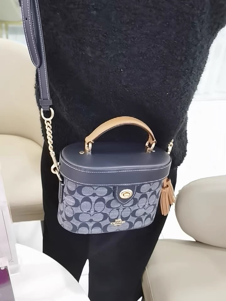 Coach 香布雷 经典标志女士手提斜挎包