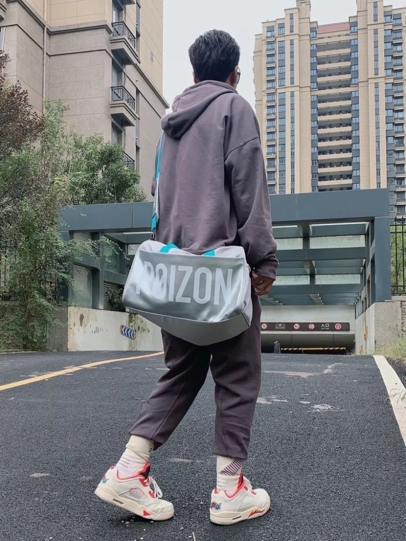 UZIS 宽松舒适长裤穿搭推荐