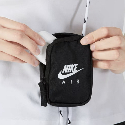 Nike 休闲挂绳斜挎包分享