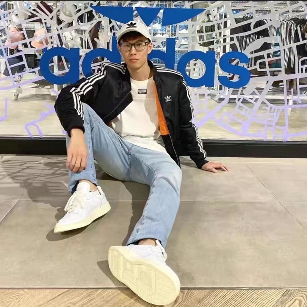 Adidas夹克外套
