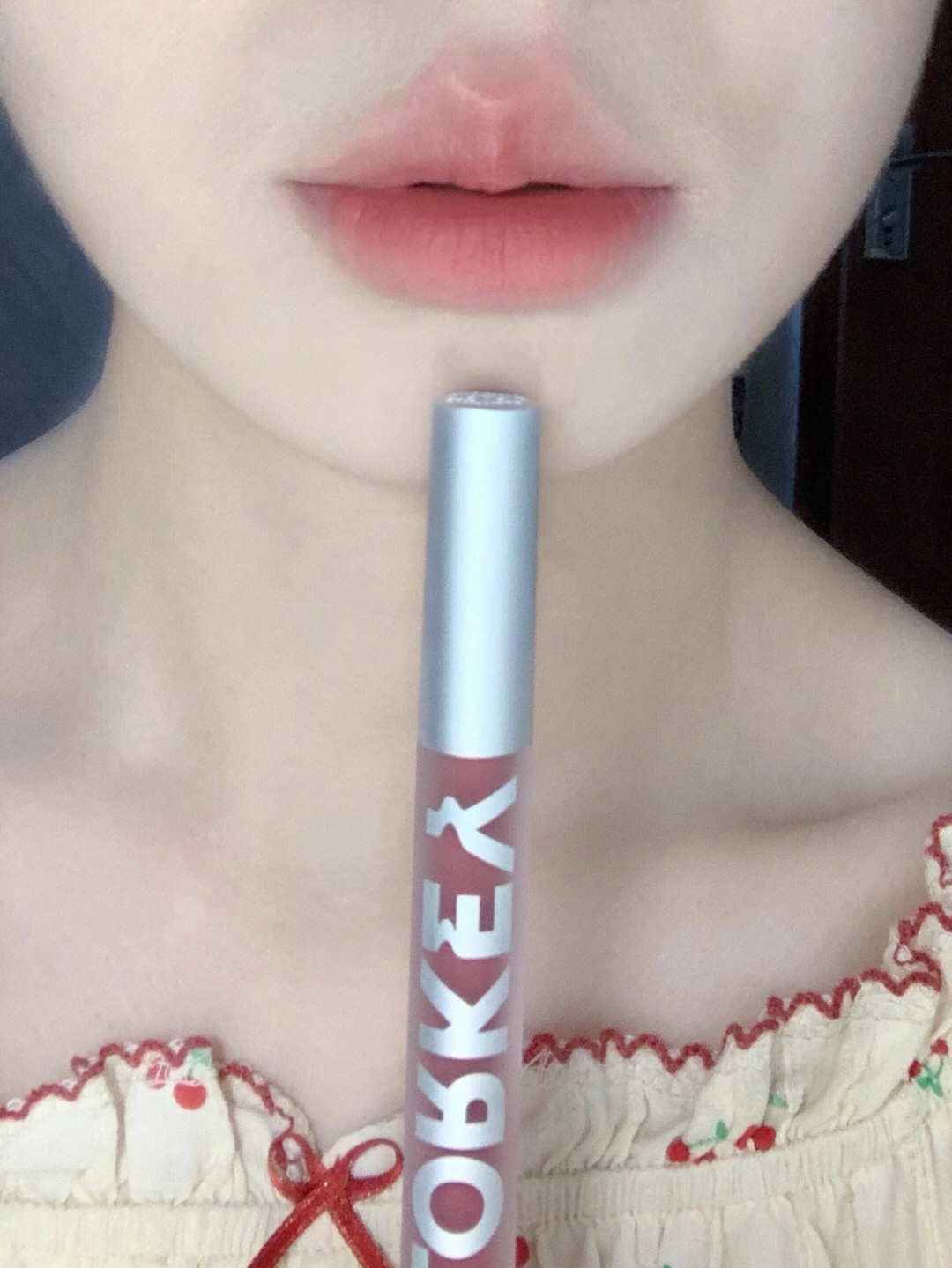 奶呼呼灰粉蔷薇！开学伪素颜就涂这支！！