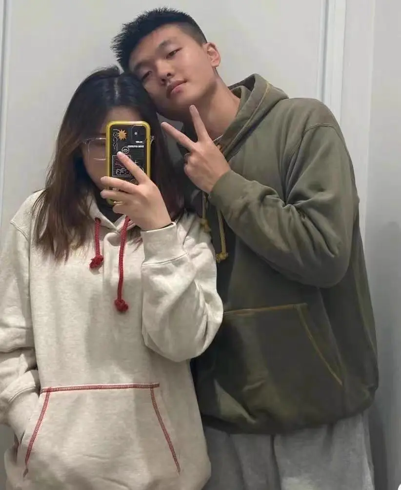 优衣库情侣款基础卫衣推荐