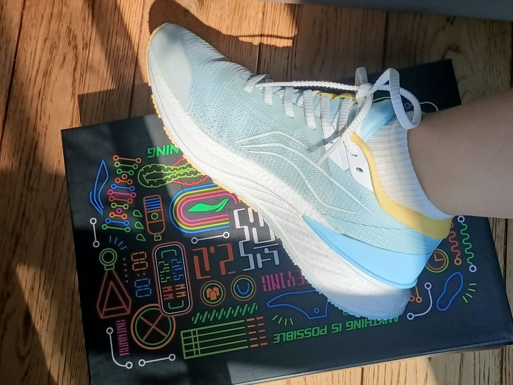 李宁越影2.0