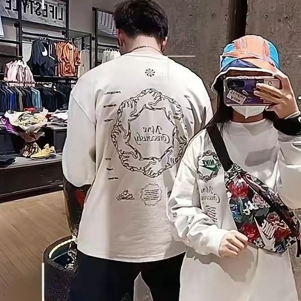 谁说情侣装不能穿一样的_NIke 运动休闲长袖T恤