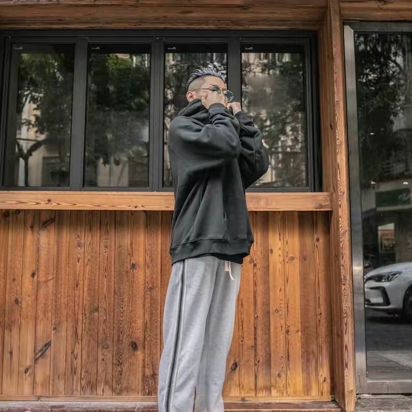 黑色酷boy简约神秘感穿搭