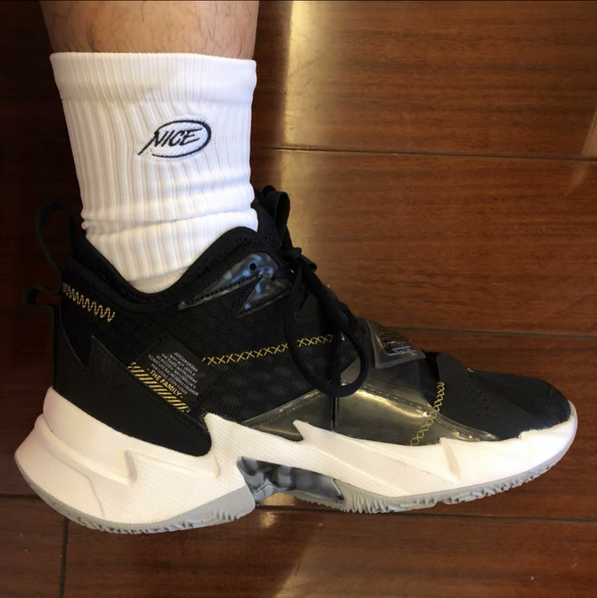 🧦百搭不撞款的运动长筒袜分享