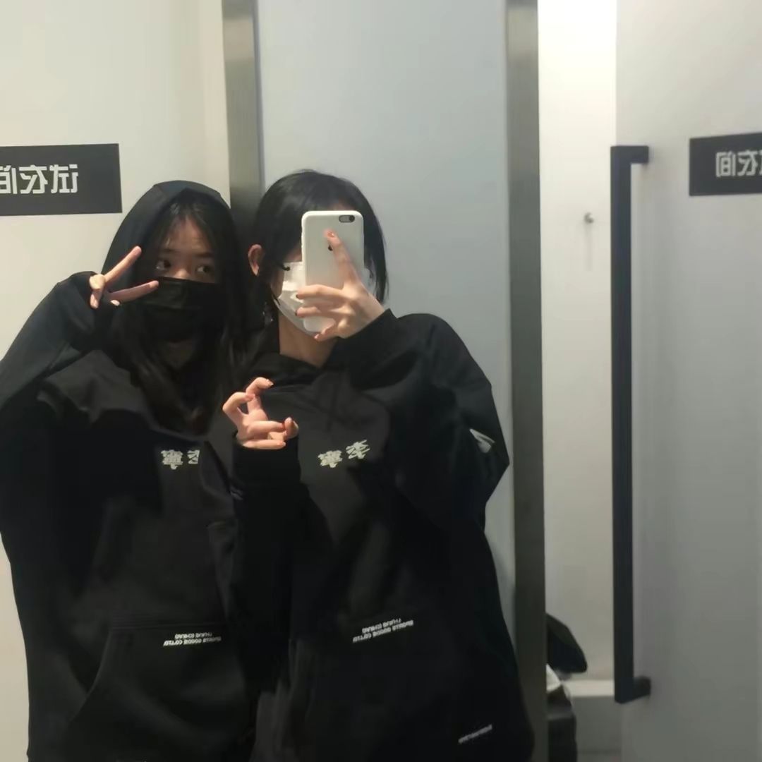 李宁｜情侣款卫衣穿搭