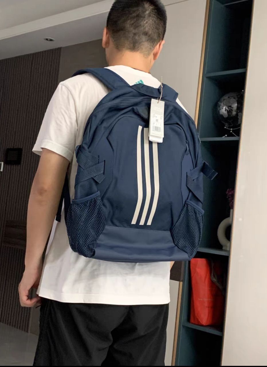 藏青色双肩包，爱了！