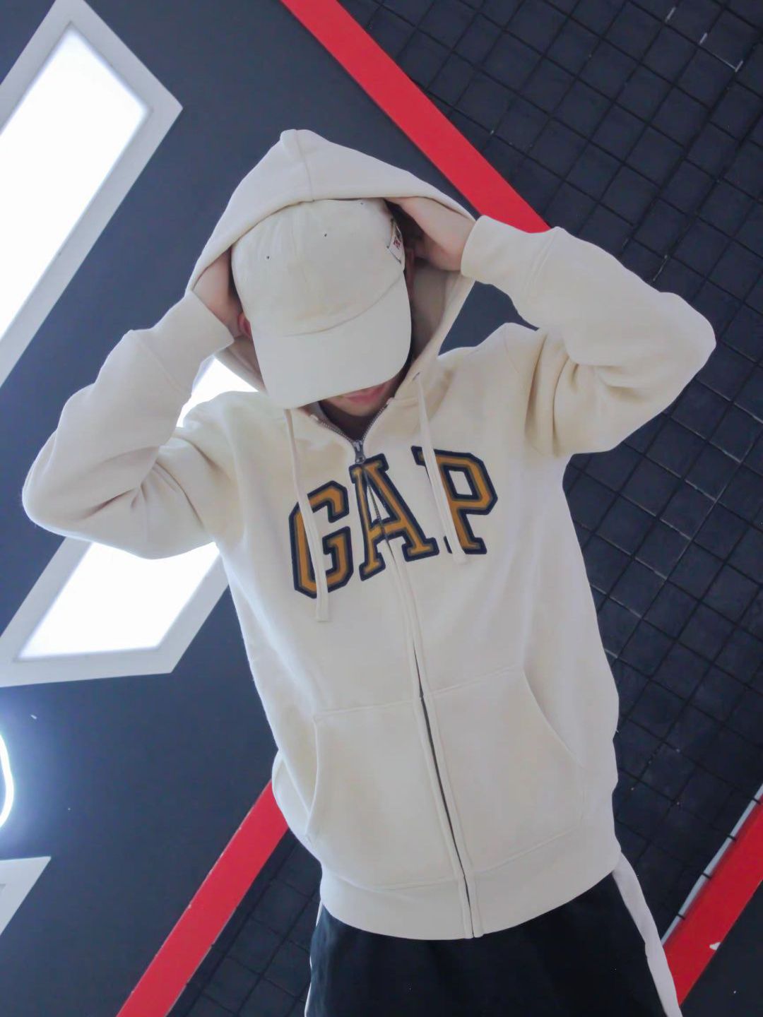 OOTD丨Gap情侣款LOGO抓绒连帽拉链卫衣分享来啦