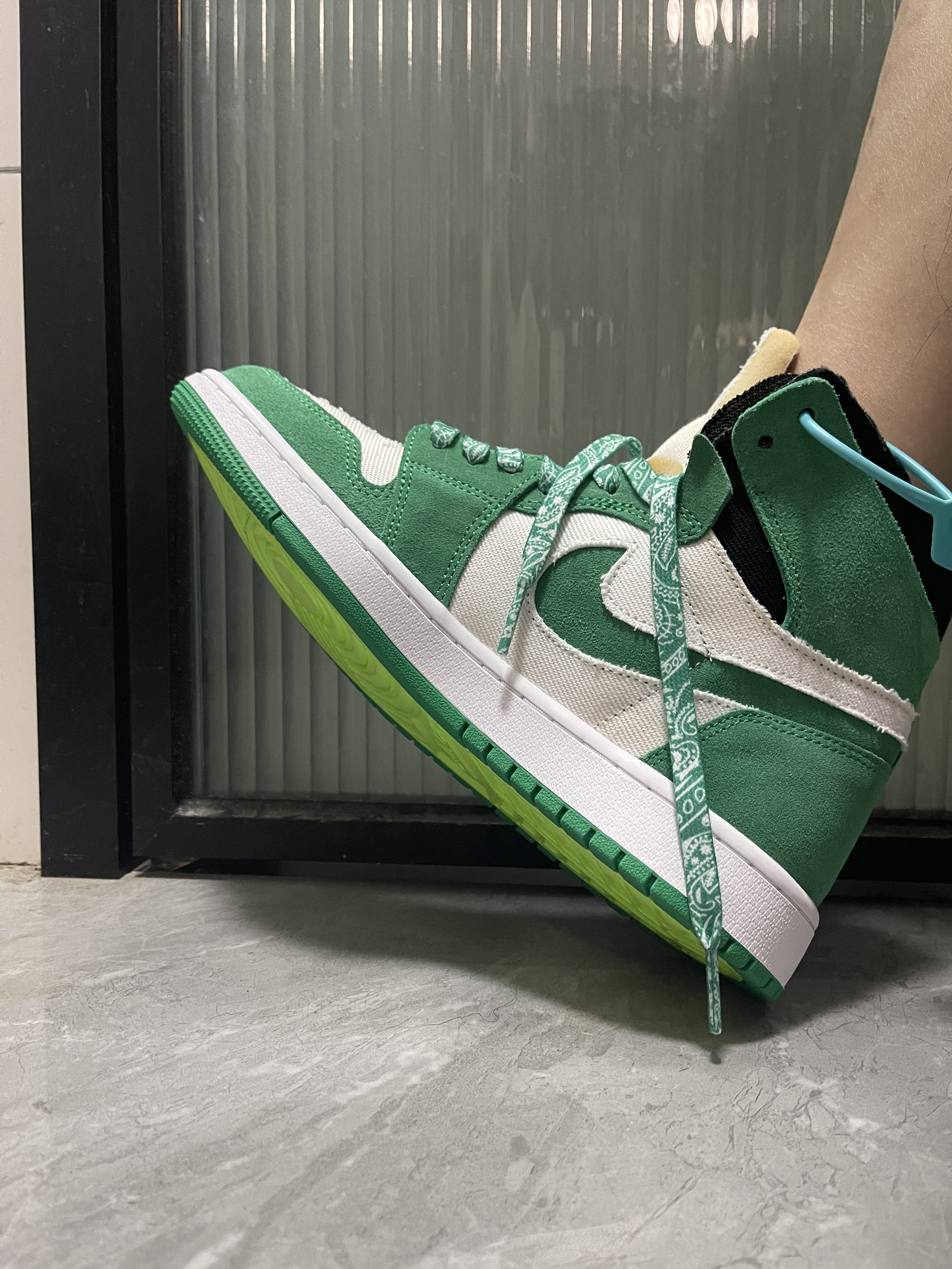 Aj 1 白绿配色上脚效果