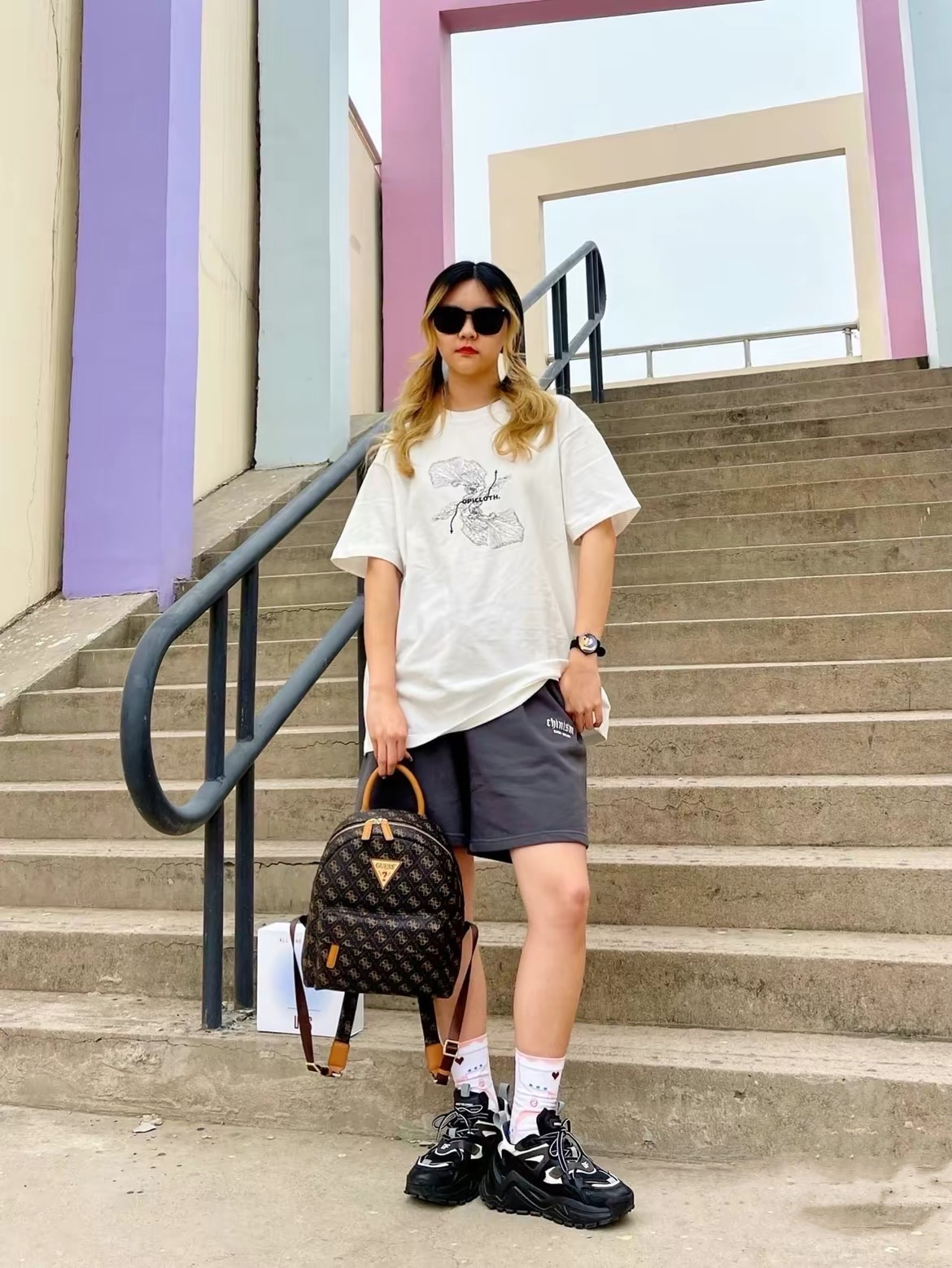 OOTD I 便利贴系列uzis中筒袜