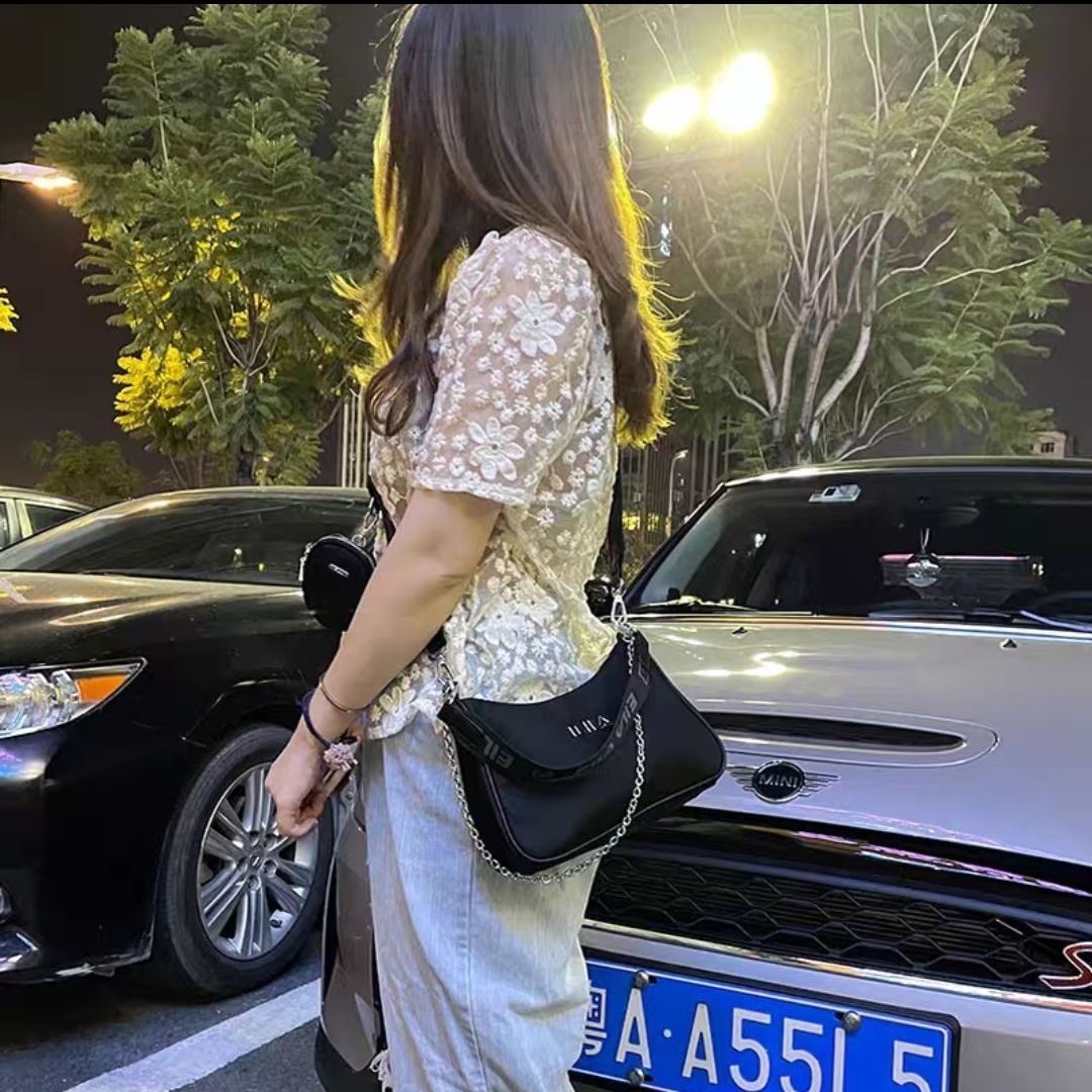 斐乐经典包包