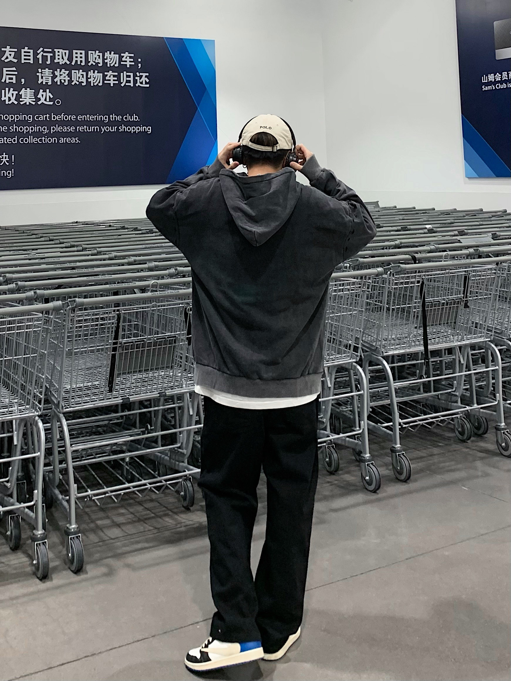 今天是美式街头男友风