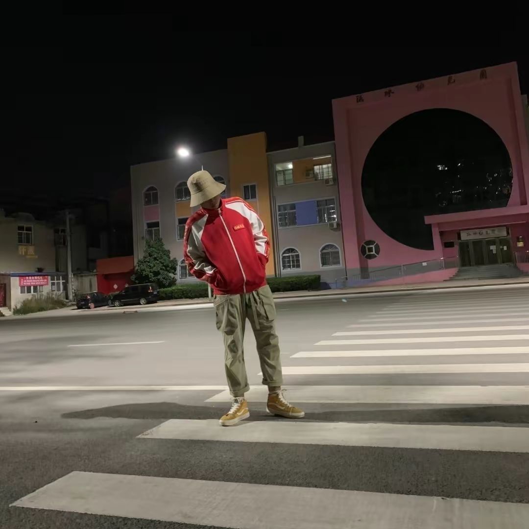 氛围感很好卡其色休闲长裤