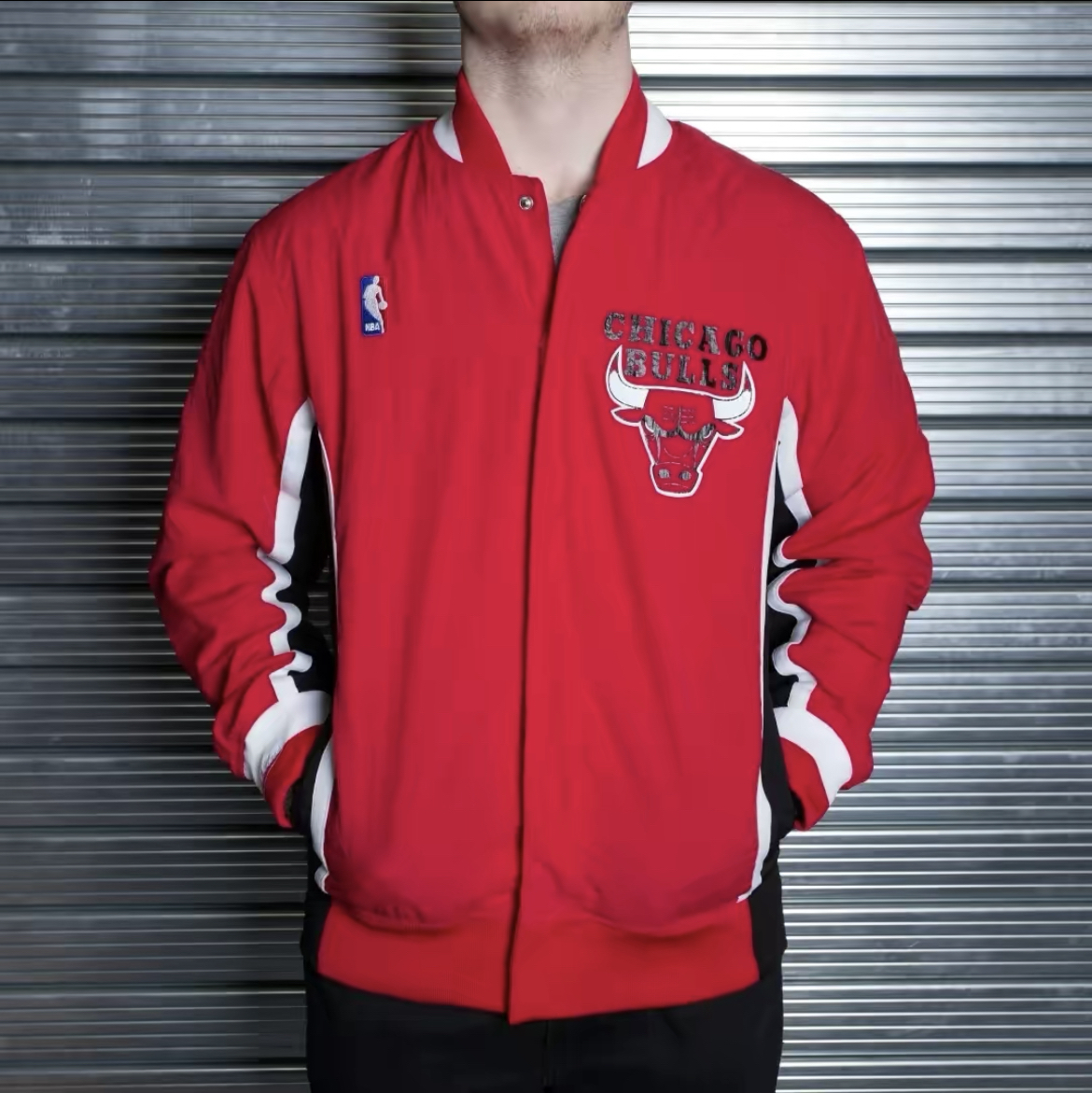 NBA 想低调都很难的篮球服外套