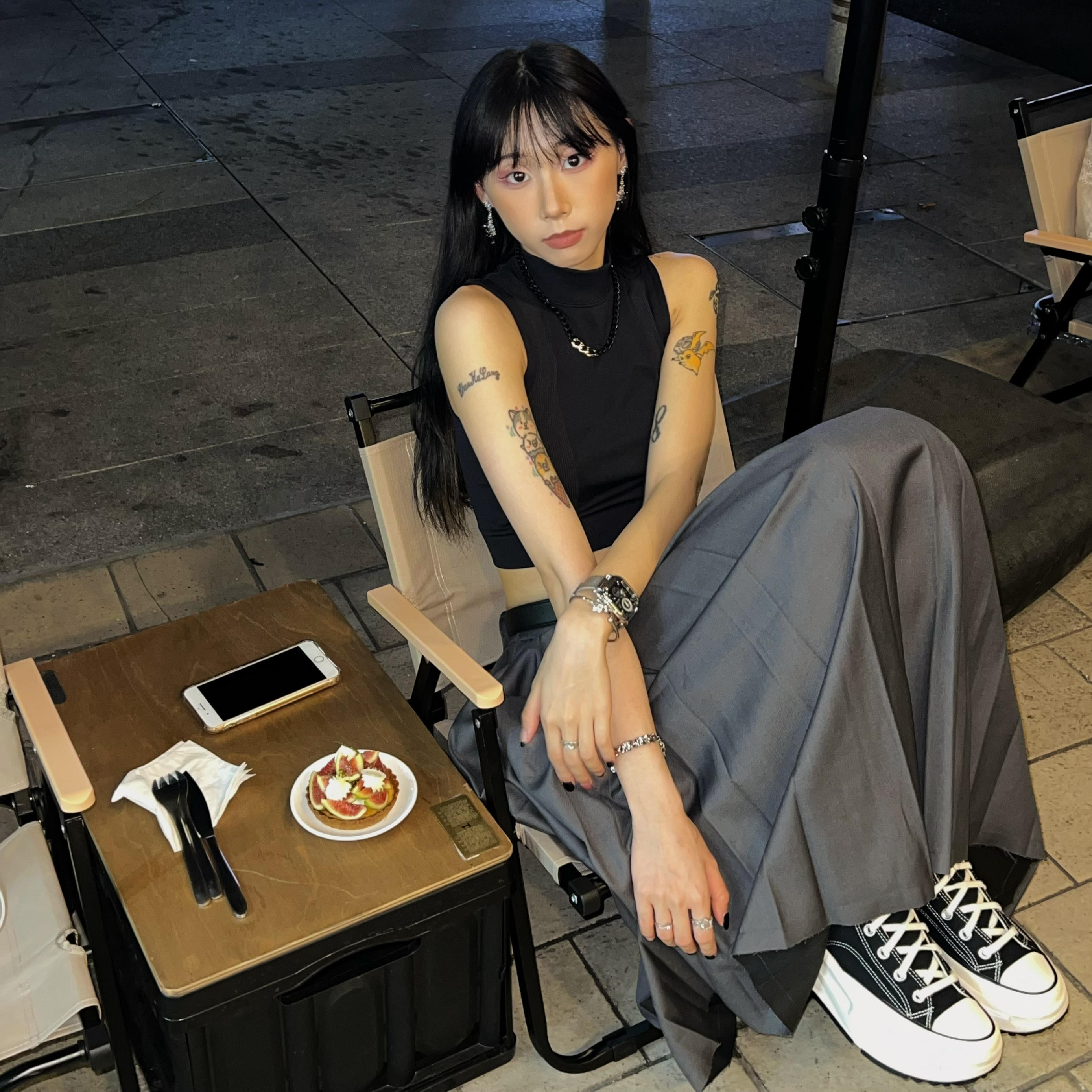 终于有人帮我拍全身照
