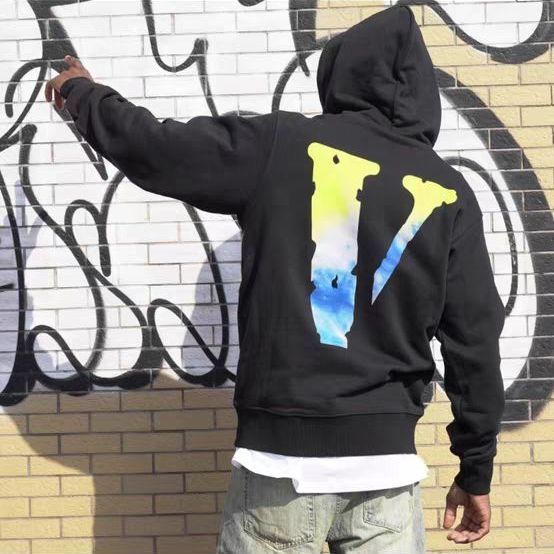 OOTD | 王一博同款vlone 初秋第一件卫衣～