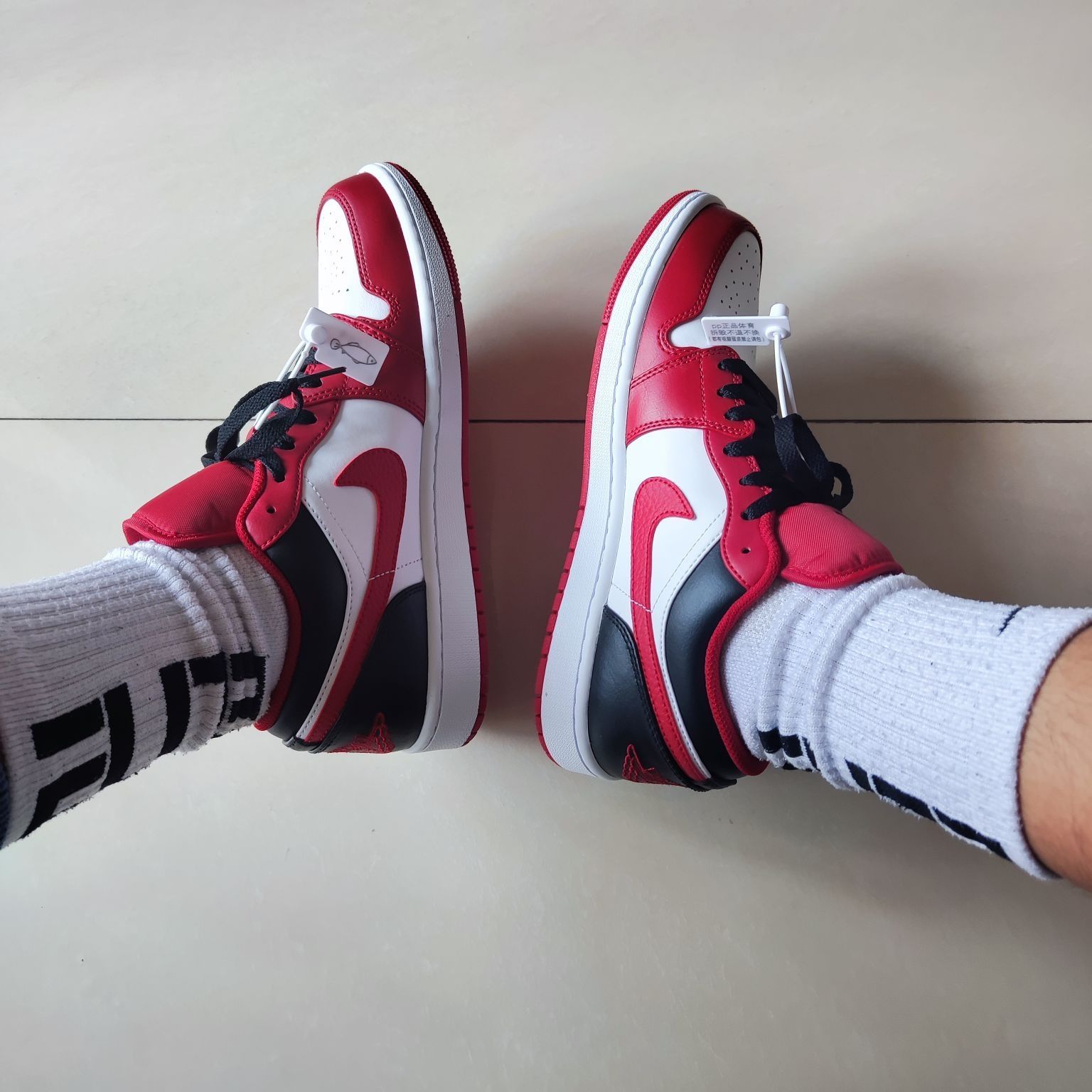 aj1
