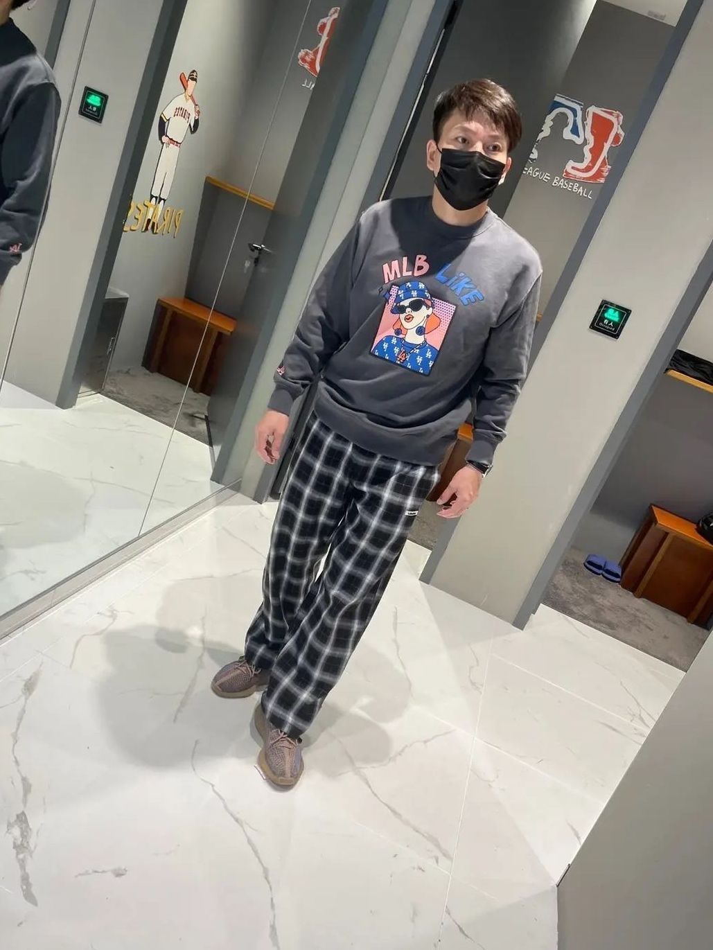 时髦运动风穿搭