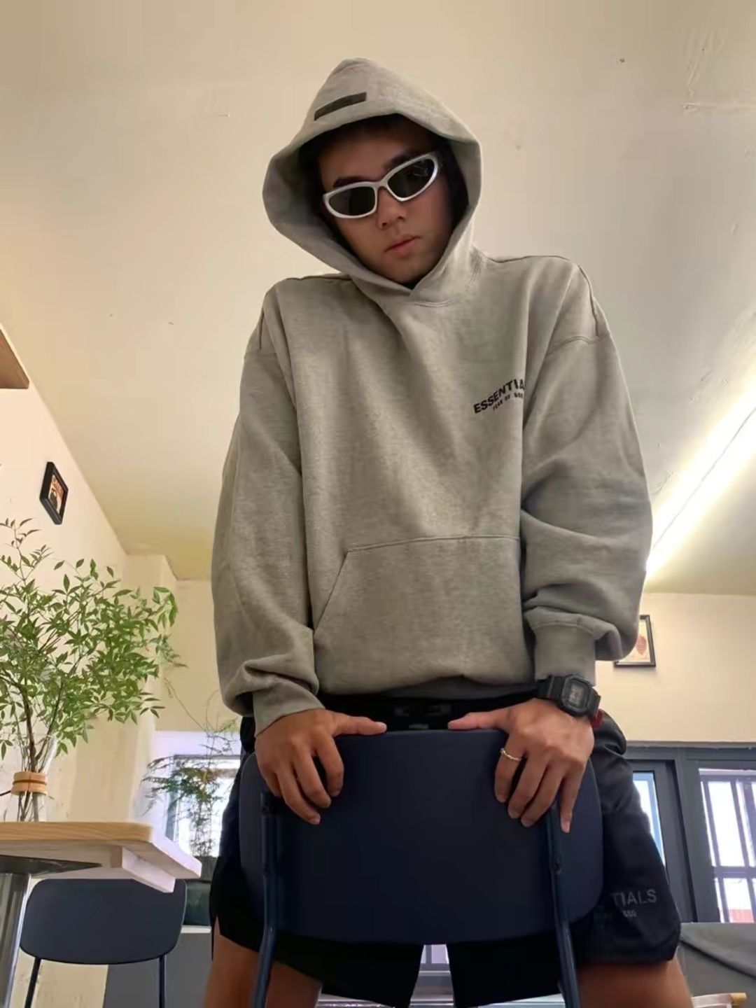 啊啊啊我买到不卡脖颜值高的卫衣了