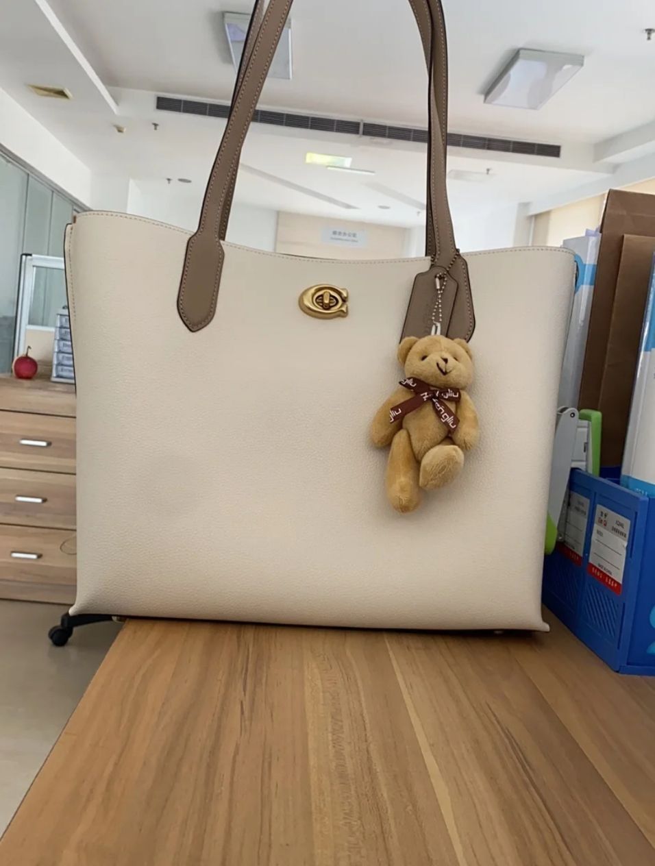 coach 还有个超绝的小众奶油托特