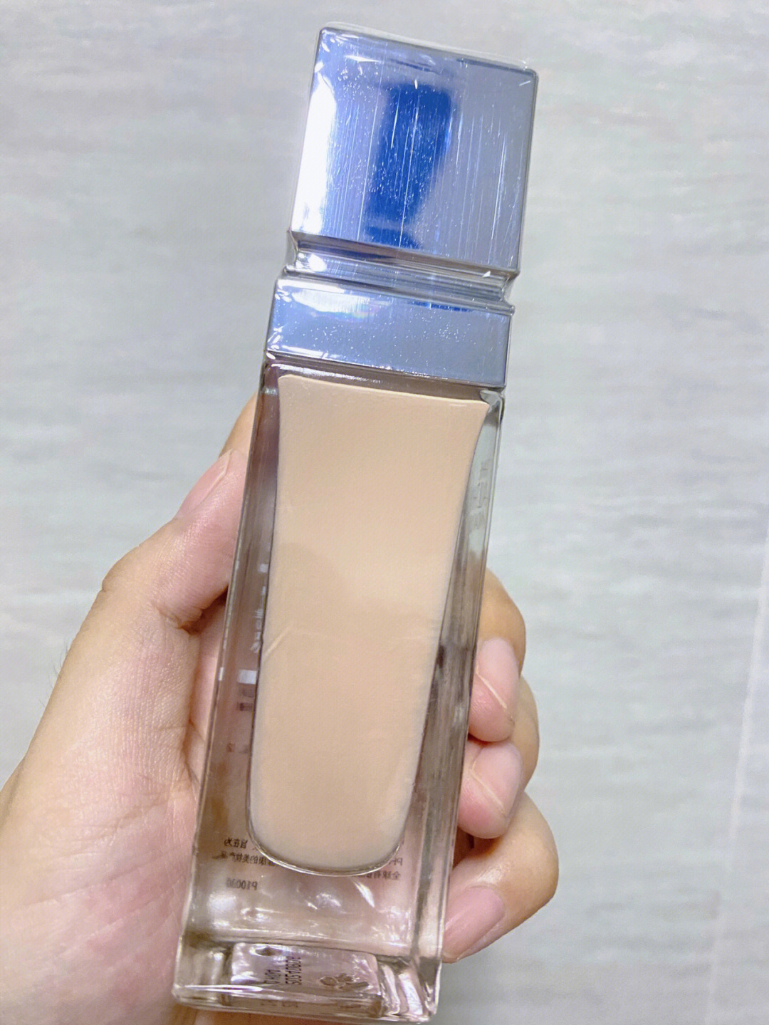 PF粉底液百元出头,性价真高,巨巨巨好用的!