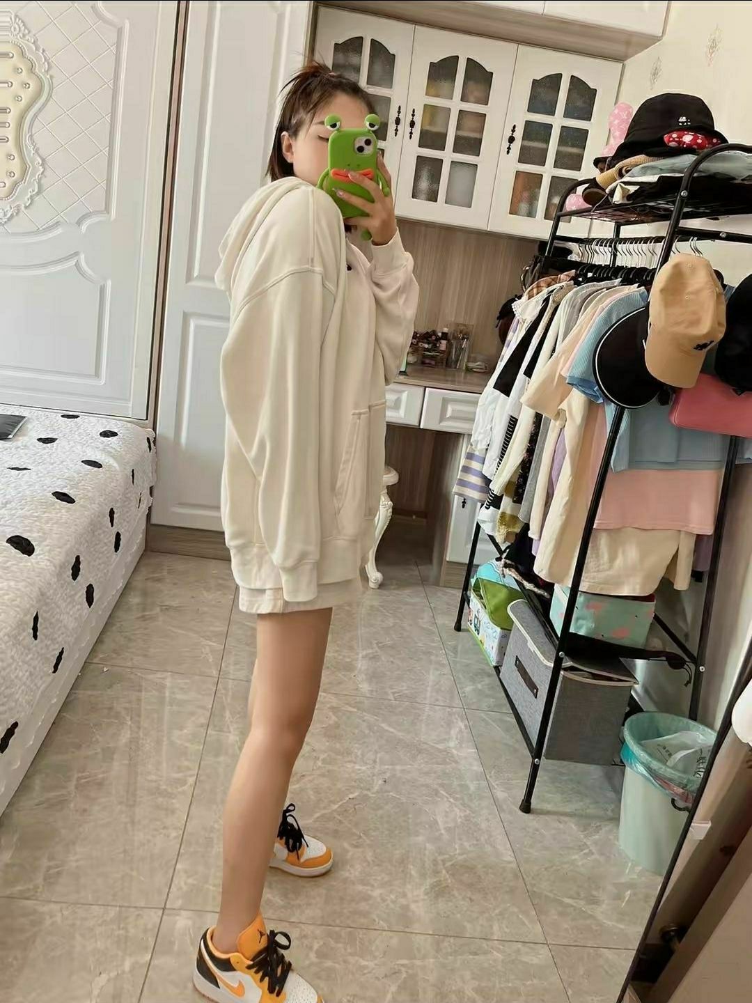 家人们快来看看这款卫衣也是非常不错的呀！