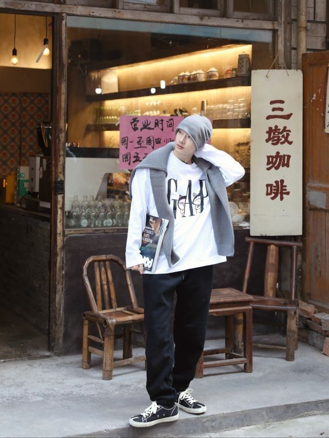OOTD｜简单纯色T如何搭出city boy风