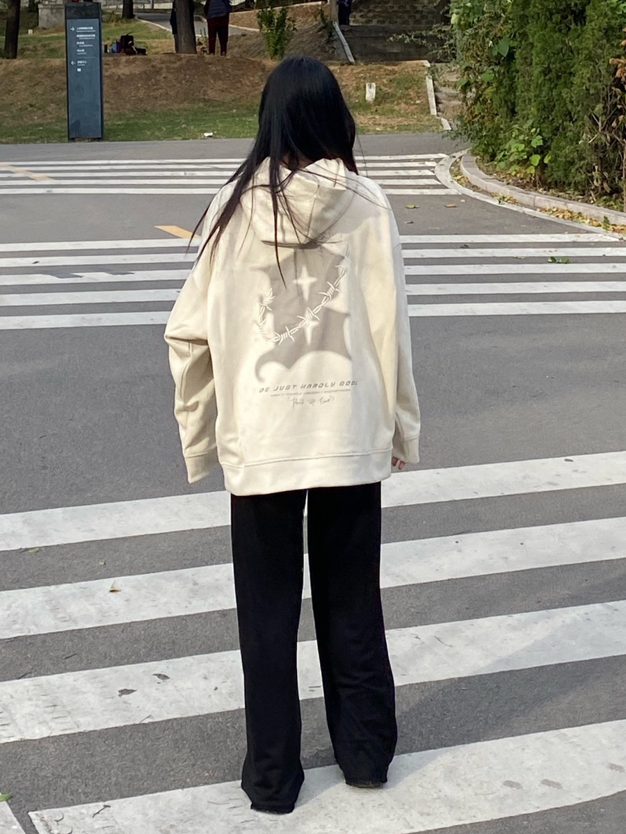 软软糯糯的甜美风卫衣