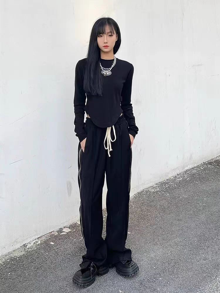 ootd 显瘦又干净的黑色休闲裤穿搭